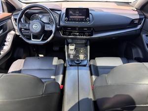 Cherokee Limited 2024 d'occasion, SUV automatique, moteur V8 400 ch, sièges en cuir, toit ouvrant panoramique, prêt à rouler - Product Image 3