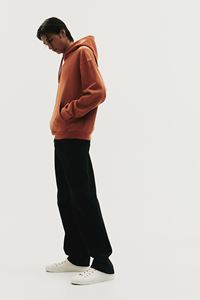 Sudadera de manga larga de algodón 100% de alta calidad para hombre, sudadera personalizable OEM ODM Loose Fit con bolsillo de canguro para Rust Orange Wint - Product Image 4