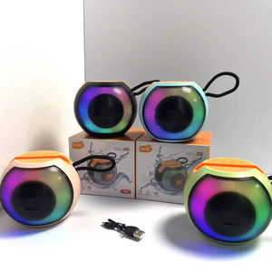 Enceinte sans fil portable P60 avec LED RGB, sortie 8W, alimentée par batterie, pour téléphone portable, ordinateur, utilisation en extérieur - Product Image 1