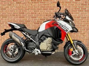 Prêt à rouler : Dernières Offres 2025 – Motos Sportives d'Occasion Ducati Multistrada 1200 S Touring 1198cc à Vendre - Product Image 3