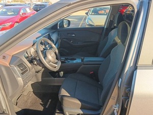 Neatly used Rogue SV 4dr SUV - Product Image 3