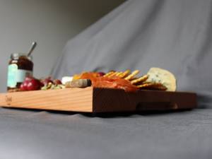 Planche à découper en bois de haute qualité avec couteau en acier inoxydable pour un service élégant - Product Image 5