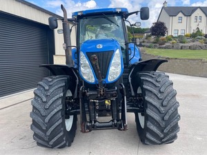 Tracteur agricole neuf Hollandd T7040 avec cabine et AC d'occasion d'origine à vendre - Product Image 4