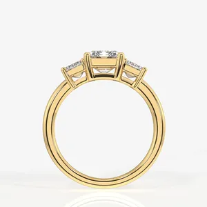 Bague à trois pierres en or 14 carats avec diamant moissanite, style taille émeraude - Product Image 6