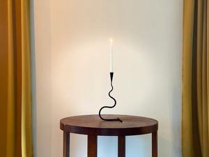 Candelero de metal elegante y con estilo de la mejor calidad, ideal para decoración de oficina en casa, disponible a precio mayorista - Product Image 6