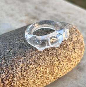 Bague en pierres précieuses de quartz en cristal naturel sculptée à la main en forme de cœur Bague de déclaration Bijoux en quartz en cristal - Product Image 1