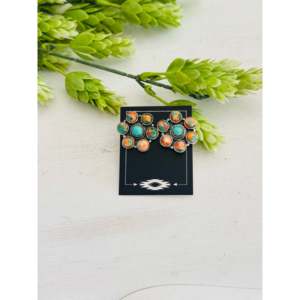Boucles d'oreilles pendantes artisanales Southwest, en turquoise Mohave et argent sterling, style cluster - Product Image 1
