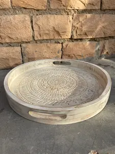 Bandejas de madera grabadas a mano quemadas personalizadas de calidad experta Bandeja de servicio de madera de mango natural Decoración de servicio multiusos a bajo precio - Product Image 4