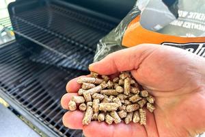 Vente en gros de granulés de bois en forme de bâton de haute qualité Fabrication de granulés de biomasse agréable et bon marché - Product Image 2