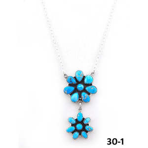Collier artisanal en argent sterling et turquoise en forme de fleur, idéal pour les occasions spéciales - Product Image 2