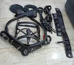 Ensemble de harnais pour chevaux pour un confort ultime et un contrôle Ensemble de harnais pour chevaux artisanaux pour une course et une équitation sûres - Product Image 2