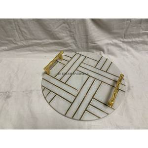Último patrón de llegada, bandeja de servicio de forma redonda de mármol blanco con bordes chapados en oro y asas de diseñador de flores al precio más bajo - Product Image 4