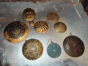 Colgantes de metal de latón de estilo étnico hechos a medida, para uso por diseñadores de collares y pendientes, para reventa por Tiendas de Cuentas - Product Image 4