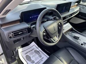 รถยนต์ SUV ระดับหรูขนาดใหญ่ รุ่นปี 2025 Aviator Reserve Edition มือสอง - Product Image 4