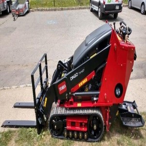 Mini-chargeuse compacte sur chenilles diesel Toro TX427 avec moment de charge élevé et godet de 0,45 m à vendre - Product Image 5