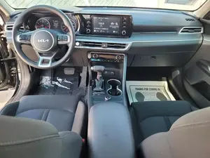 2022สำหรับ Kia K5 LXS Turbo AWD Drive เบาะหนังสีดำภายในพวงมาลัยซ้ายเกียร์อัตโนมัติขนาดยาง R18 - Product Image 5
