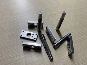 Piezas de hardware mecánico de acero inoxidable personalizadas Tornos CNC de personalización de una sola pieza CNC de aleación de aluminio de calidad superior - Product Image 4