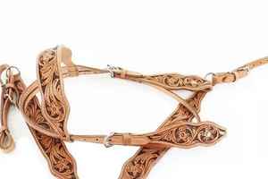 Combo de cabeza y coraza de cuero tallado con diseño personalizado - Product Image 3