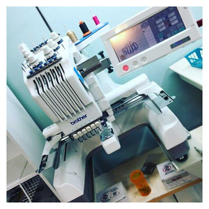 Machine à broder industrielle à 6 aiguilles PR 620 pour usage domestique avec personnalisation OEM - Product Image 1