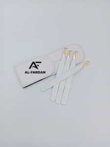 Pince à cils professionnelle 90 degrés, fine, couleur blanc mat, pointe dorée, poignée diamant, en acier inoxydable, logo personnalisé - Product Image 3