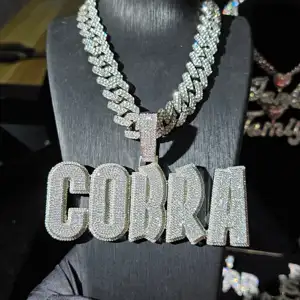 Personalizar cadena de eslabones cubanos gran nombre encanto colgante diamante joyería personalizada Iced Out nombre collar especial cumpleaños