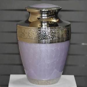 Hecho en India Urna de cremación de mascotas de latón Almacenamiento de cenizas funerarias Fabricante exportador de urnas de metal - Product Image 3