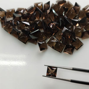 ควอตซ์สโมคกี้ธรรมชาติ 7 มม. ทรงสี่เหลี่ยมเจ้าหญิงคัท คุณภาพดีที่สุด พลอยเม็ดเดี่ยวสำหรับทำเครื่องประดับและสร้อยคอ - Product Image 1