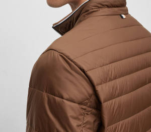 Veste matelassée pour homme tendance 2025, de haute qualité, couleur marron unie, col montant matelassé, style fermeture éclair, veste matelassée pour homme - Product Image 4