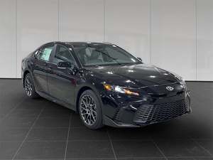 Camry Sedán 2024 Usado en Venta - Volante a la Izquierda, Interior Oscuro, Asientos de Cuero - Product Image 6