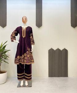 Nouveau dernier velours beau haut brodé indien Designer fête porter velours fil lourd brodé travail haut et pantalon costume - Product Image 1