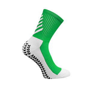 Vente en gros OEM Chaussettes de sport épaisses pour hommes Chaussettes de basketball avec logo personnalisé pour l'hiver Chaussettes de sport athlétiques tricotées - Product Image 3
