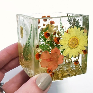 Stylish Epoxy Resin Pencil Holder For Desk Decor Transparent Epoxy Resin <b>Pen</b> Holder With <b>Gold</b> Leaf by tradebit - Product Image 5