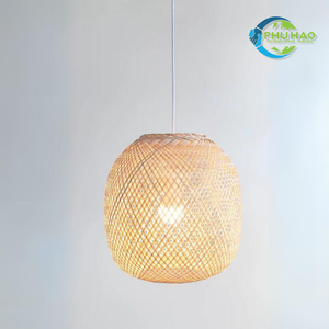 Rehaussez la décoration de votre restaurant avec des lustres en rotin de bambou fabriqués à la main, parfaits pour le restaurant Garden Resort - Product Image 4