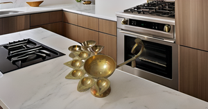 Diya Panchmukhi Jot Jot et Deepak Diya à long manche en laiton, articles de puja quotidiens, Diya à cinq faces Aarti, style d'art décoratif en métal - Product Image 6