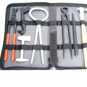 Horshi Kit d'outils de coupe de sabot de cheval et d'âne robuste de 9 pièces Ensemble d'outils de maréchal-ferrant pour produits de soin des chevaux - Product Image 1