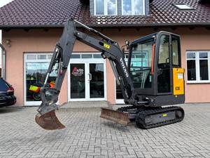 Excavadora Compacta Volvo EC 20E Nueva/Usada, Cargadora de Orugas Diésel, Equipo de Construcción Resistente de Color Negro, Mini/Compacta - Product Image 2