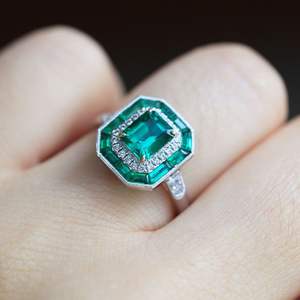 Reine inspiré zambien émeraude bague 925 argent Solitaire bague Art déco émeraude Vintage bague à la main émeraude mariage cadeau bague - Product Image 1