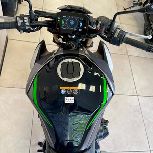 Motocicleta Eléctrica Kawasaki Z 900 SE, 400cc de Cilindrada, Usada - Product Image 2