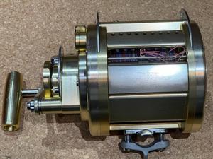 Carrete Eléctrico Auténtico Daiwa Marine Power 3000 Exc+5 para Pesca de Grandes Peces, Trolling en Alta Mar, 12V VT - Product Image 2