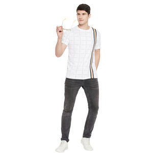 เสื้อยืดคอกลมสำหรับผู้ชายผ้าคอตตอนระบายอากาศแห้งเร็วมีลายตัวอักษร - Product Image 2