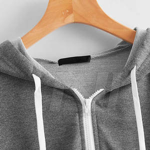 เสื้อครอปฮู้ดผ้าแคนวาสแบบสวมใส่สบายสำหรับผู้หญิง  ขายส่ง OEM  โลโก้ด้านหน้า  ระบายอากาศได้ดี  มีซับใน  เหมาะสำหรับฤดูหนาวและฤดูใบไม้ร่วง - Product Image 3