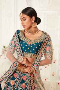 Designer de luxe bleu royal mariée Lehenga Choli lourd brodé Bollywood mariage indien pakistanais tenue de fête fabriqués à la main - Product Image 2