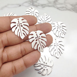 Argent sterling fait à la main feuille de Monstera plaqué or breloque bricolage faisant pendentif collier en gros trouver des bijoux - Product Image 2