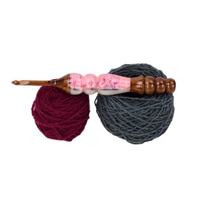 Bol de fil circulaire en bois vintage fait à la main avec crochet pour tricoter à la main accessoire de couture et de crochet - Product Image 3