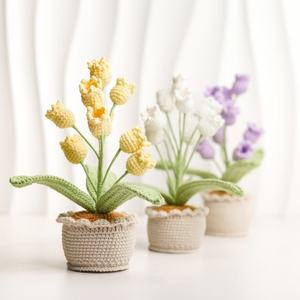 Plante en pot tricotée à la main, motif Muguet multi-têtes, style crochet, pour décoration intérieure 2024, cadeau créatif pour les enseignants et les fêtes - Product Image 4