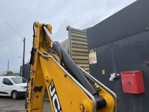 Chargeuse-pelleteuse 4x4 neuve et d'occasion avec chargeurs frontaux et moteur à vendre à prix avantageux - Product Image 5