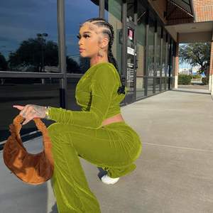 ชุดวอร์ม2ชิ้นสำหรับผู้หญิงเสื้อครอปแบบซิปรูดซิปมีกระเป๋า - Product Image 5