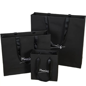Bolsas de papel de lujo con diseño minimalista y logotipos en relieve para marcas de ropa y joyería de alta gama - Product Image 2