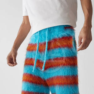 Pantalon de survêtement ultra doux en mohair pour hommes avec coupe décontractée et conception de vêtements de détente en peluche Pantalon de survêtement en mohair pour hommes de qualité supérieure - Product Image 3