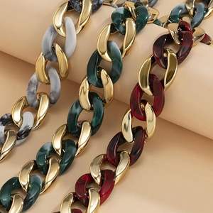 Cadena de eslabones de resina diseñada para mercados artesanales, que destaca en cualquier exhibición de joyería. Cadena de eslabones de resina perfecta. - Product Image 2